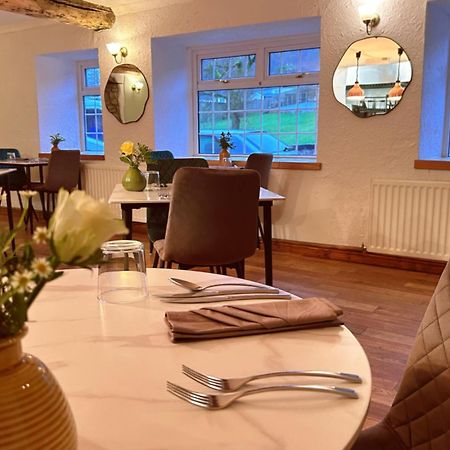 Penybont Restaurant + Inn Carmarthen Eksteriør bilde